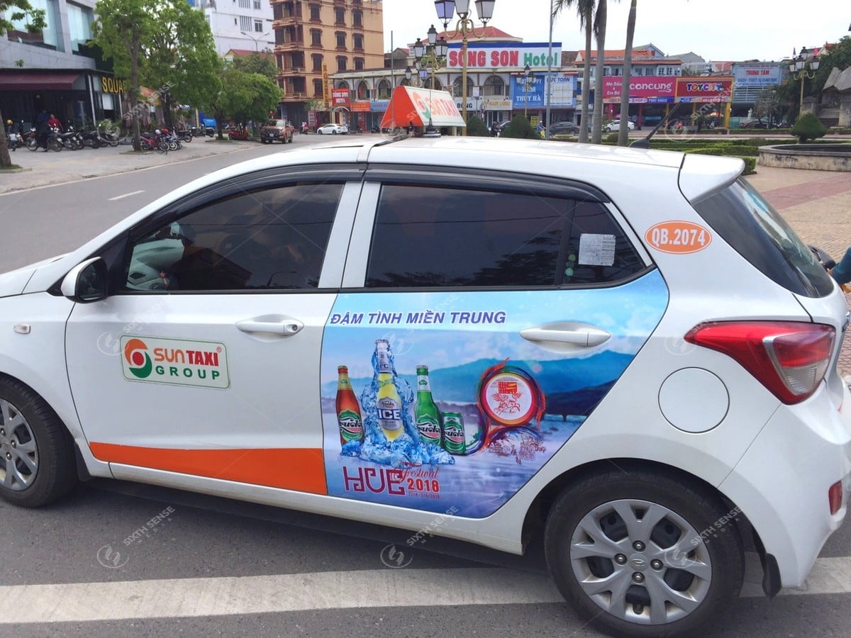 Bia Huda quảng cáo trên Sun Taxi Quảng Bình