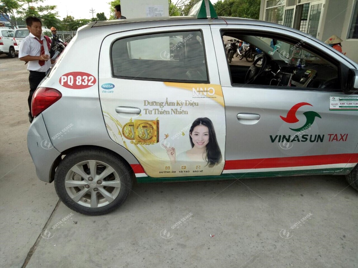 Quảng cáo trên xe taxi Phú Quốc tại Kiên Giang