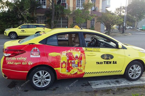Dầu ăn neptune quảng cáo trên taxi Tiên Sa