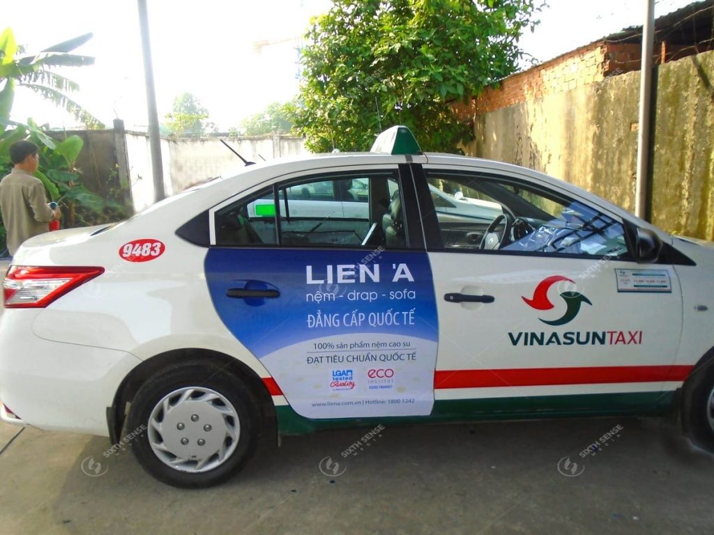 Nệm Liên Á quảng cáo trên xe taxi Vinasun tại TPHCM