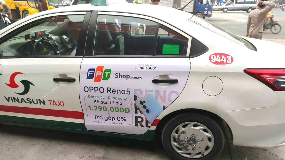 Quảng cáo taxi Vinasun vận hành liên tục giúp thương hiệu tiếp cận cả người đi đường lẫn hành khách