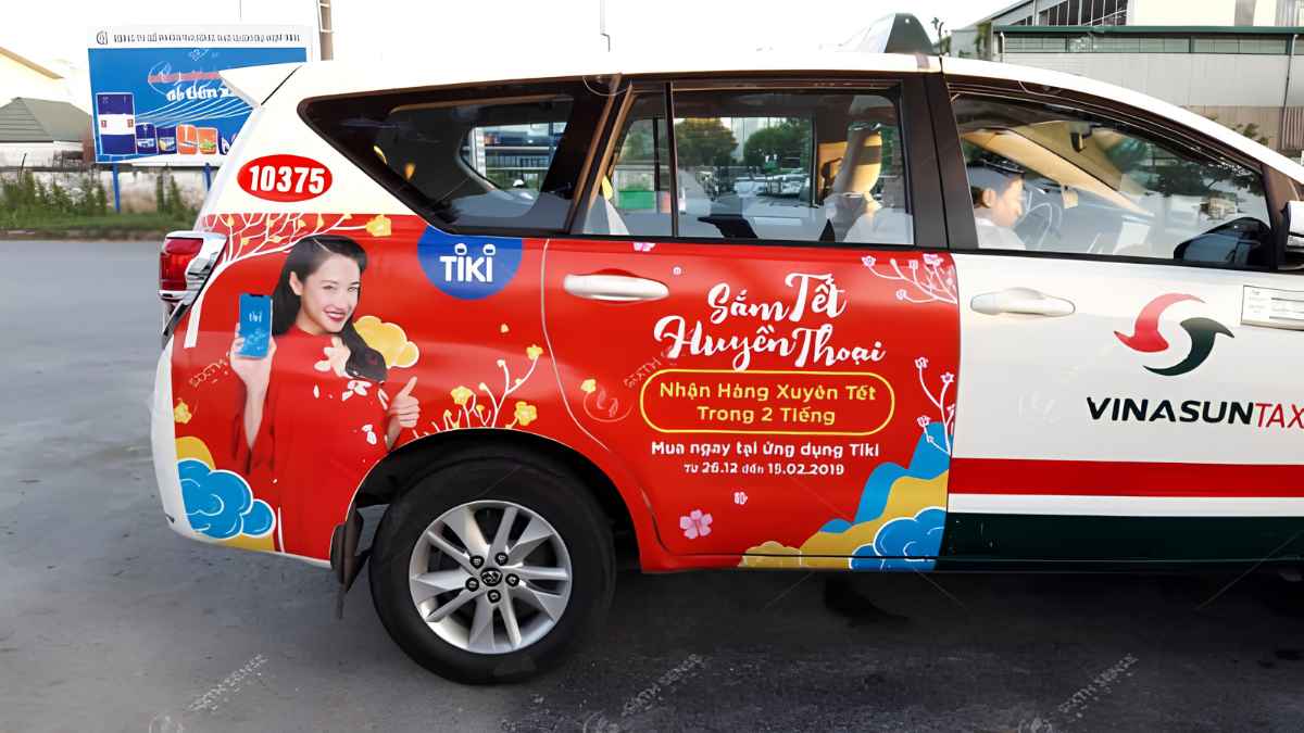 Thêm vị trí đuôi xe giúp thông điệp được nhìn thấy từ nhiều góc độ hơn