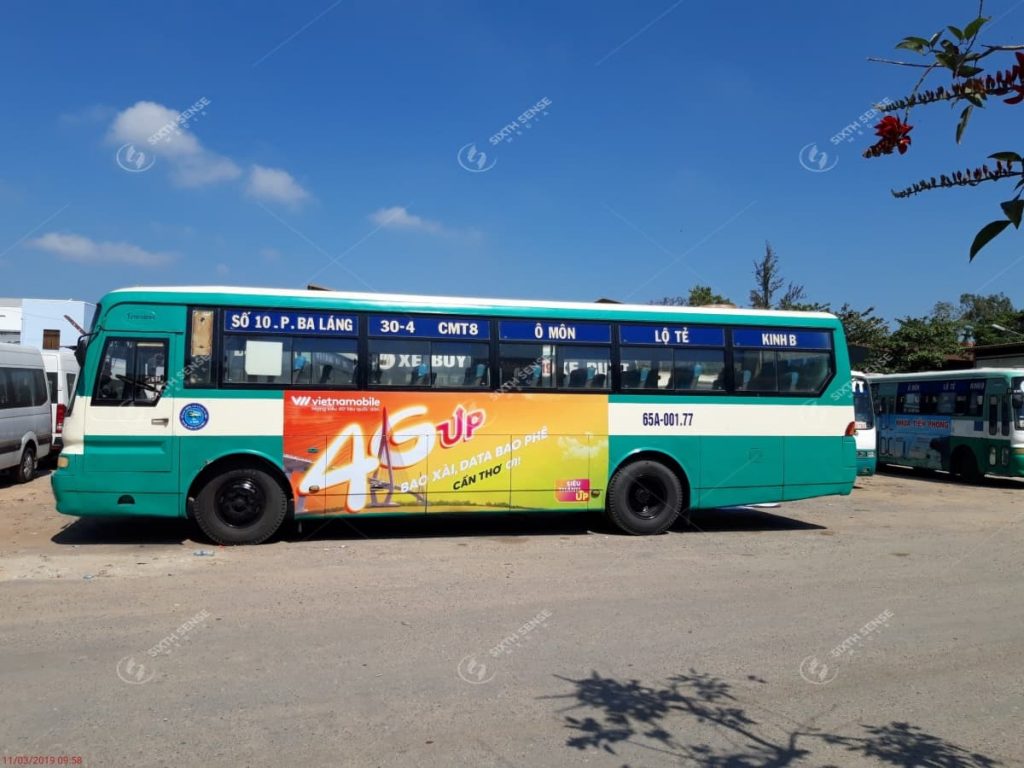 Quảng cáo trên thân xe bus