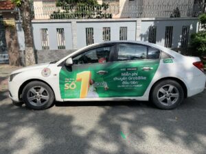 Quảng cáo trên 4 cánh cửa xe ô tô