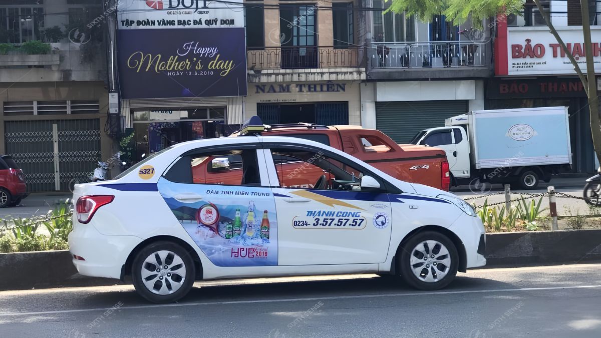 Taxi gia đình trở thành phương tiện truyền thông lưu động cho thương hiệu. (Nguồn: Dự án SSM)