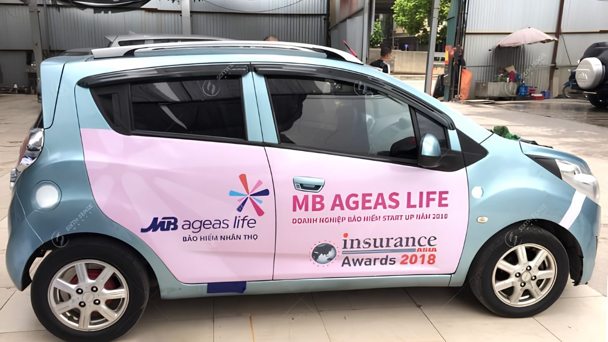 Chất liệu bền giúp decal quảng cáo taxi giữ màu và hạn chế bong tróc khi sử dụng. (Nguồn: Dự án SSM)